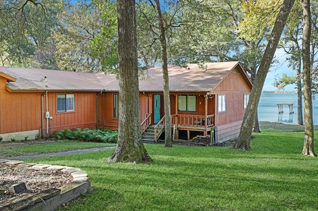 Building Photo - 11090 Lakeside Dr