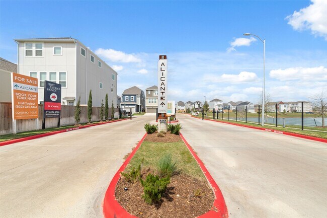 Building Photo - 3007 Ventas Dr