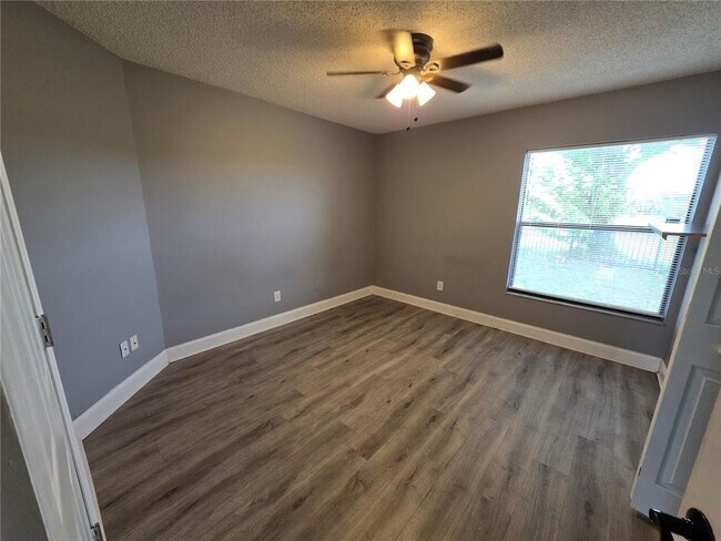 Building Photo - 2371 Piedmont Lakes Blvd