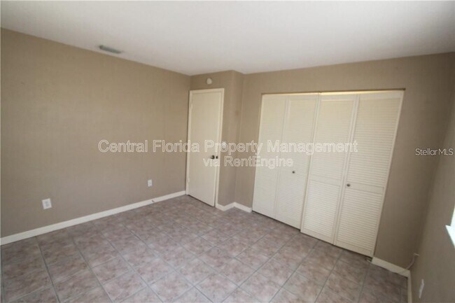 Building Photo - 1330 W Fowler Dr