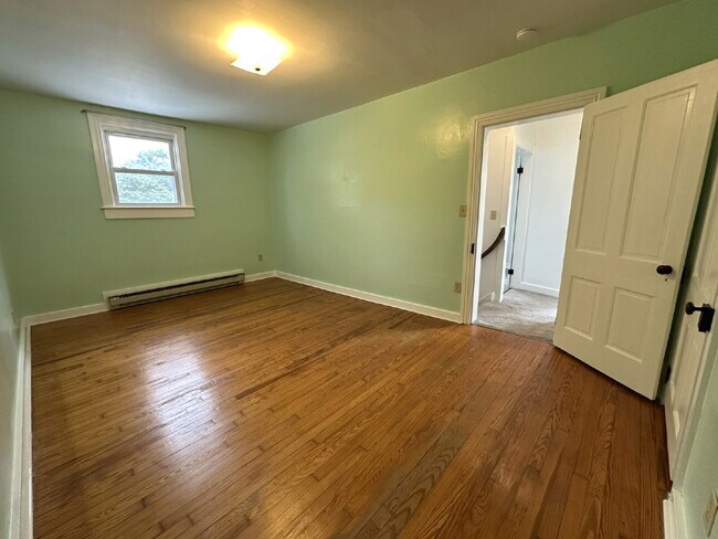 Building Photo - LEASE PENDING! Large Two Bedroom Apartment in Westminster