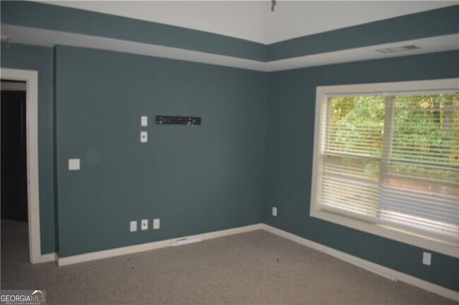 Building Photo - 43 Jessel Ln