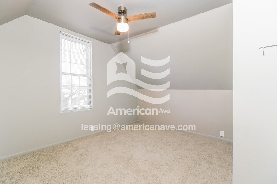 Building Photo - 1127 Williams St