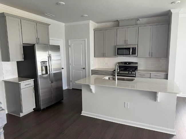 Building Photo - 182 Golden Arms Dr