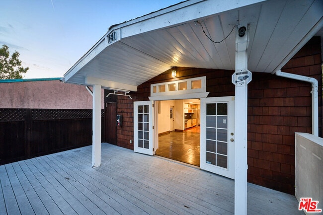 Building Photo - 1141 Cabrillo Ave