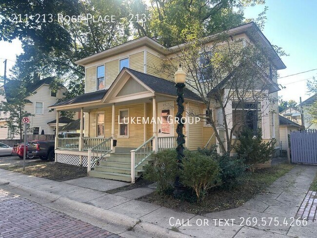 Building Photo - 211-213 Rose Place-213
