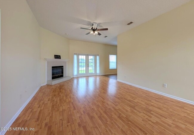 Building Photo - 12162 Millford Ln N