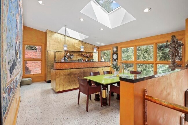 Building Photo - 38 Cumberland Ave