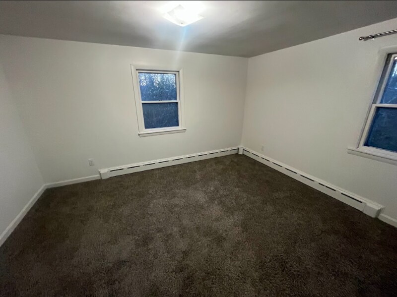 Building Photo - 17 Ontario Ave