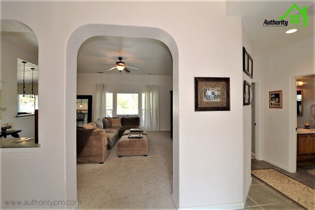 Building Photo - 14270 Quail Springs Rd