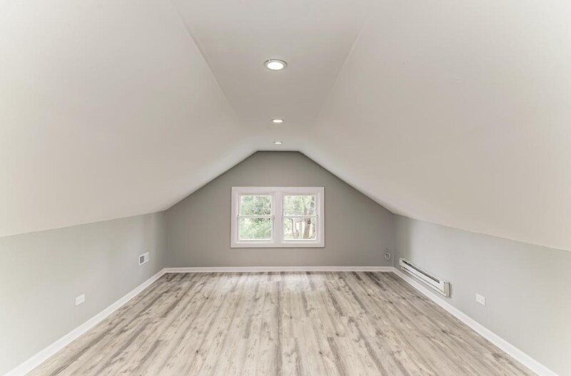 Building Photo - 9319 S Clyde Ave