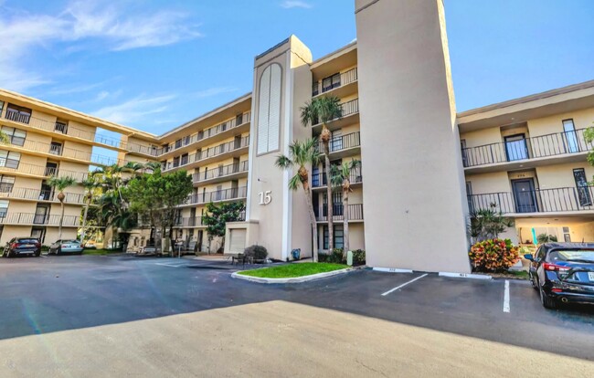 Primary Photo - 15 E Royal Palm Rd