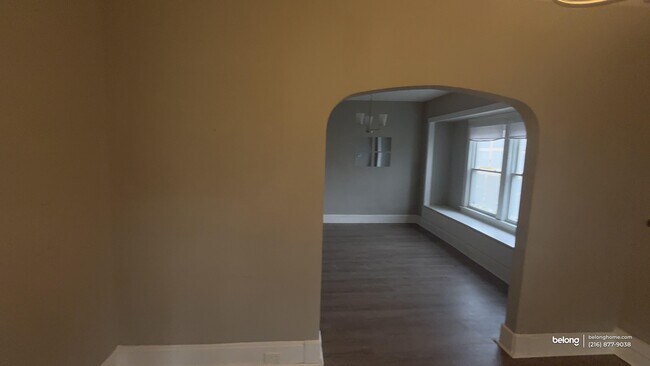 Building Photo - 3366 W 88th St