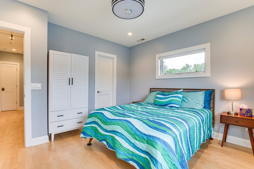 Primary - 4727 N Kiona Ave