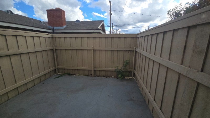 Building Photo - 553 E Lemon Ave