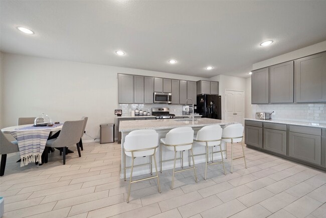 Building Photo - 2277 Forest Chestnut Dr