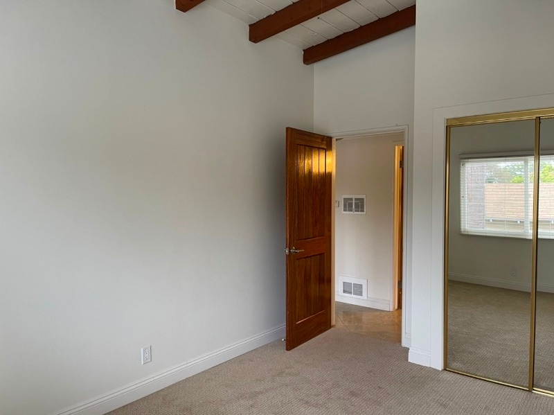 Building Photo - 1427 Manhattan Beach Blvd