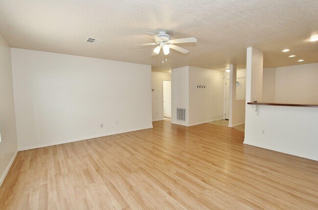 Building Photo - 1208 N Chesire Dr Kuna