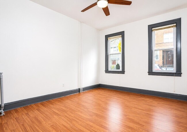 Building Photo - 814 28th St