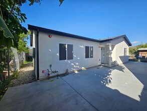 Building Photo - Goleta Properties