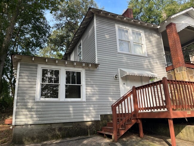 Building Photo - 1 Bedroom, 1 Bathroom - Apartment on Mt. A...