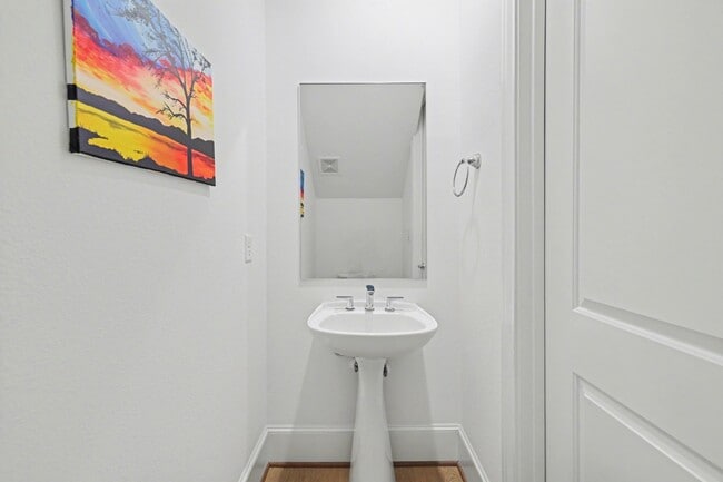 Building Photo - 2713 Kinsley Oaks Dr