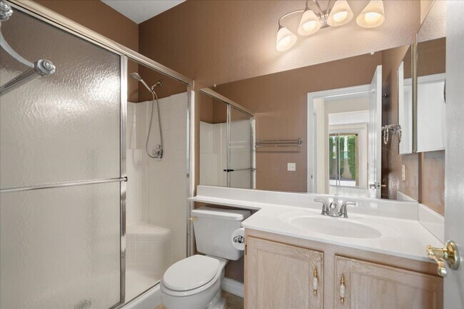 Building Photo - Spacious 4 Bd, 3 bth with in Summerlin with Beautiful Backyard and Bonus Space