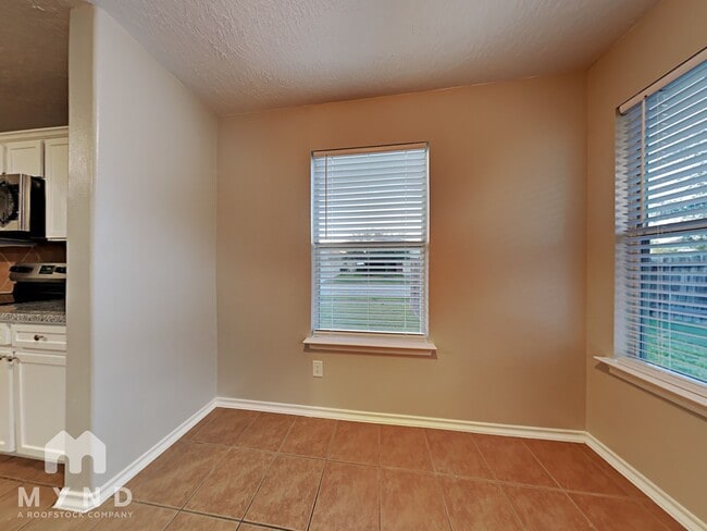 Building Photo - 10507 Scenic Cove Ct