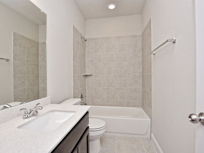Building Photo - 3 BR/2 BA - 1554 SF Home in LAGO VISTA!!!