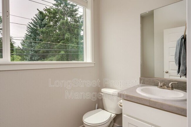 Building Photo - 17854 SW Rudolph Ln