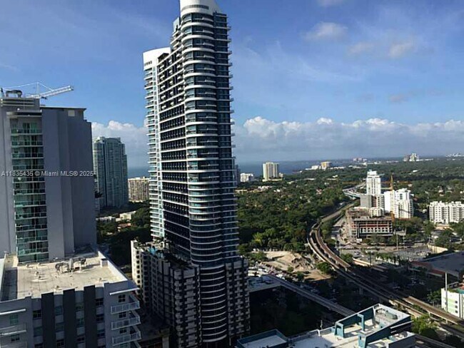 Building Photo - 1100 S Miami Ave