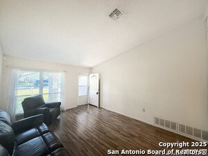 Building Photo - 7401 Oak Marsh St