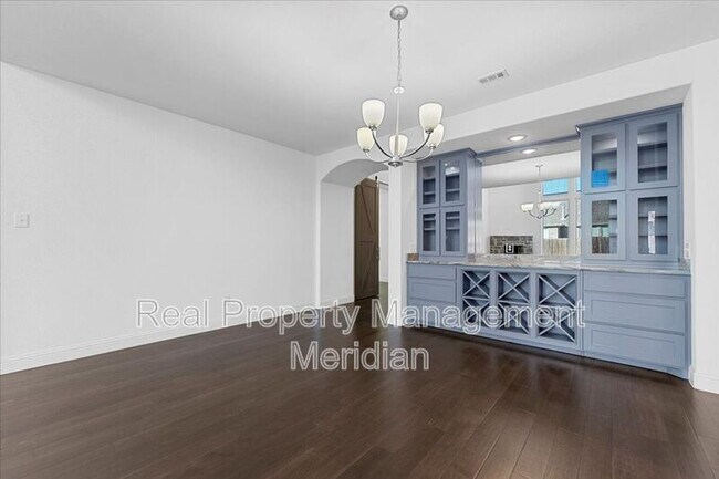 Building Photo - 14928 Belclaire Ave