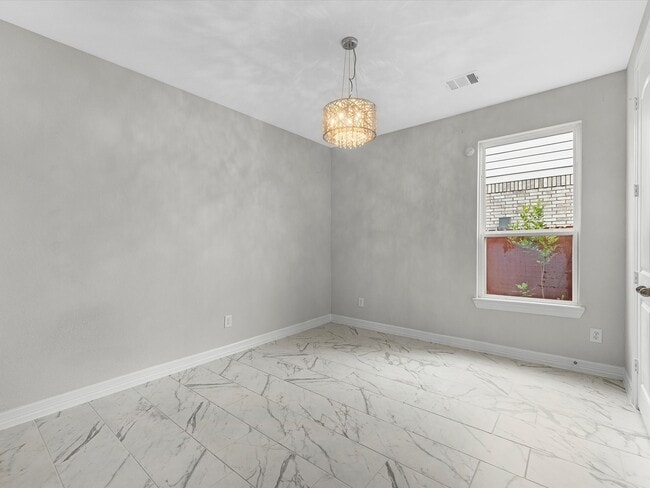 Building Photo - 2107 Jitterbug Ln