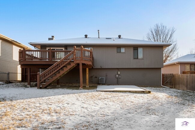 Building Photo - AVAILABLE NOW!