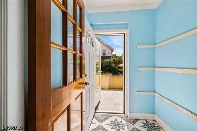 Building Photo - 12 N Tallahassee Ave