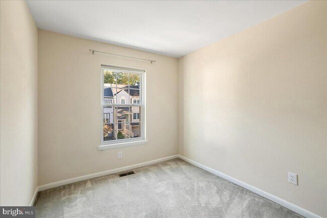 Building Photo - 8316 Linden Oaks Ct