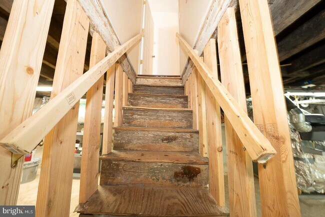 Building Photo - 505 Spring Mill Ave