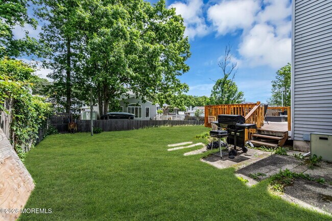 Building Photo - 22 Compass Ln