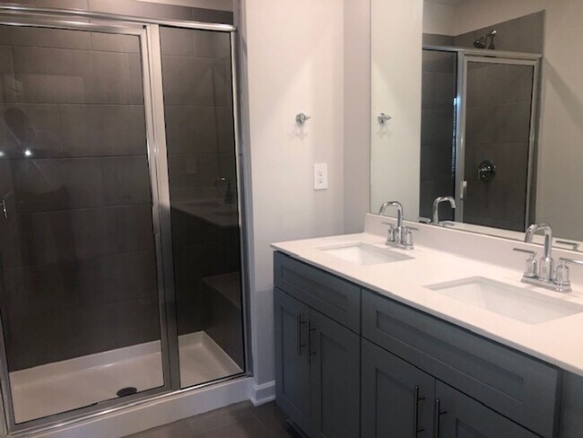 Building Photo - 1802 Braemar Vlg Dr