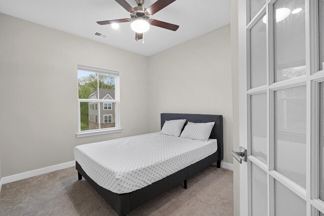 Building Photo - 76 Swackhammer Way