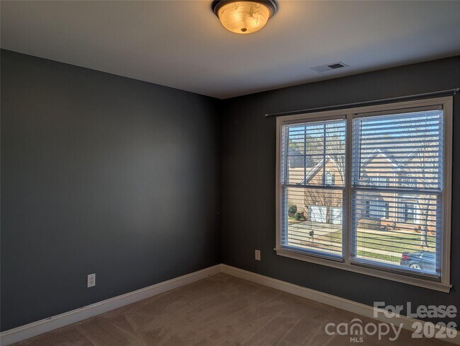 Building Photo - 217 Montibello Dr