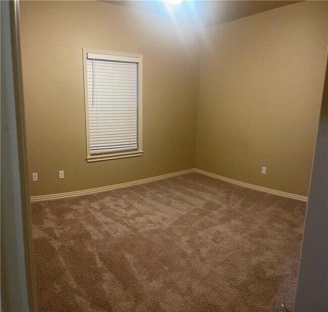 Building Photo - 3602 Langmead Dr