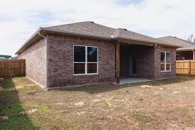 Building Photo - 512 Remington Ave