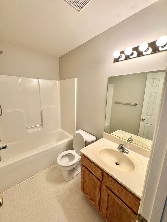 Building Photo - Move-in Ready! Beautifully Updated 4 Bedroom, 2.5 bath Home, located on a Quiet Cul-de-Sac in N. ...