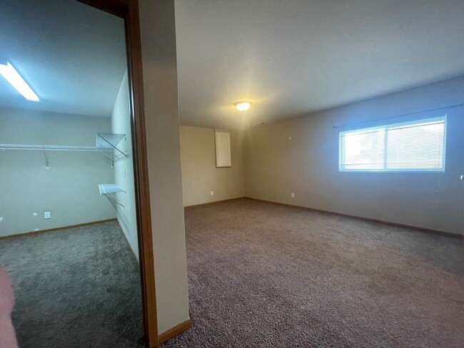 Building Photo - Home for rent in Papillion