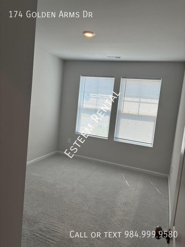 Building Photo - 174 Golden Arms Dr