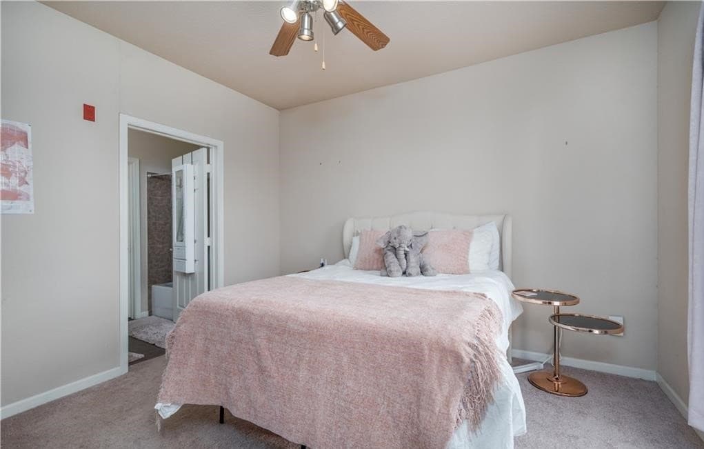 Building Photo - 600 13th St E