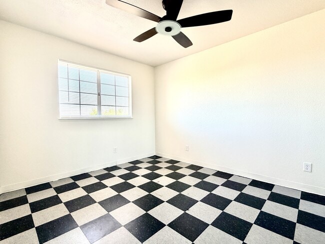 Building Photo - 8529 C. De Buena Fe