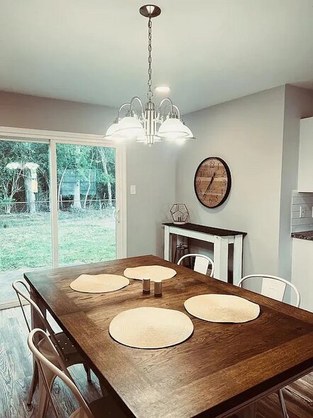 Building Photo - 5275 Berard Cir